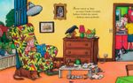 Poza cu Charlie Ciocolată și cartea lui preferată de Julia Donaldson