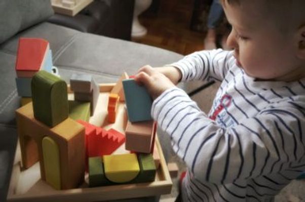 Montessori vs Waldorf: care sunt diferențele?